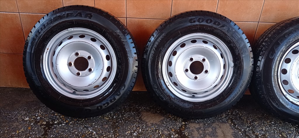 MERCEDES SPRINTER 16" LEMEZFELNI 5X130 NYÁRI 205/75R16C GUMIVAL OLCSÒN!!! 2. kép
