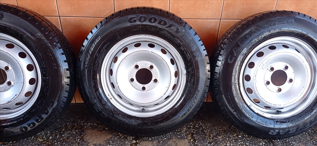 MERCEDES SPRINTER 16" LEMEZFELNI 5X130 NYÁRI 205/75R16C GUMIVAL OLCSÒN!!! 4. kép