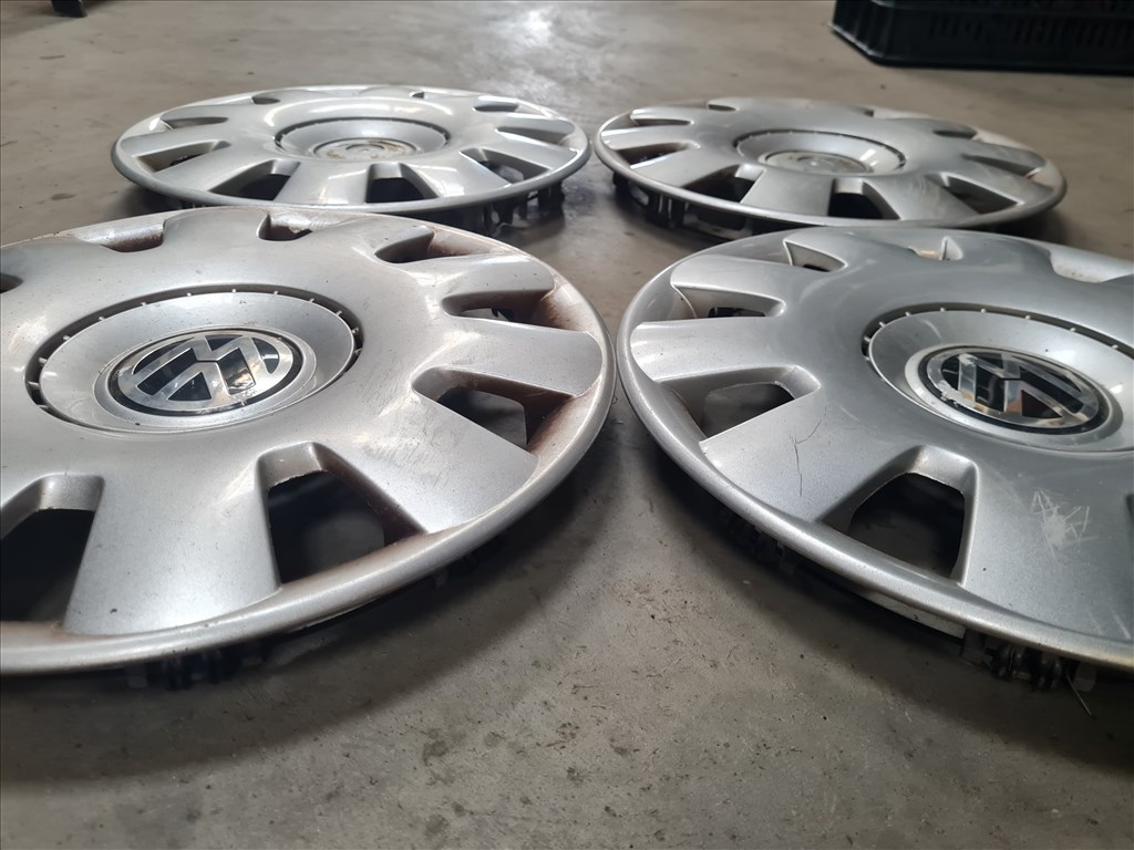 Volkswagen Golf IV dísztárcsa szett (R16) 1j0601147p 8. kép