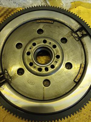 Citroën C5 II Tourer HDi 165 FAP LUK lendkerék  4150529 415052910