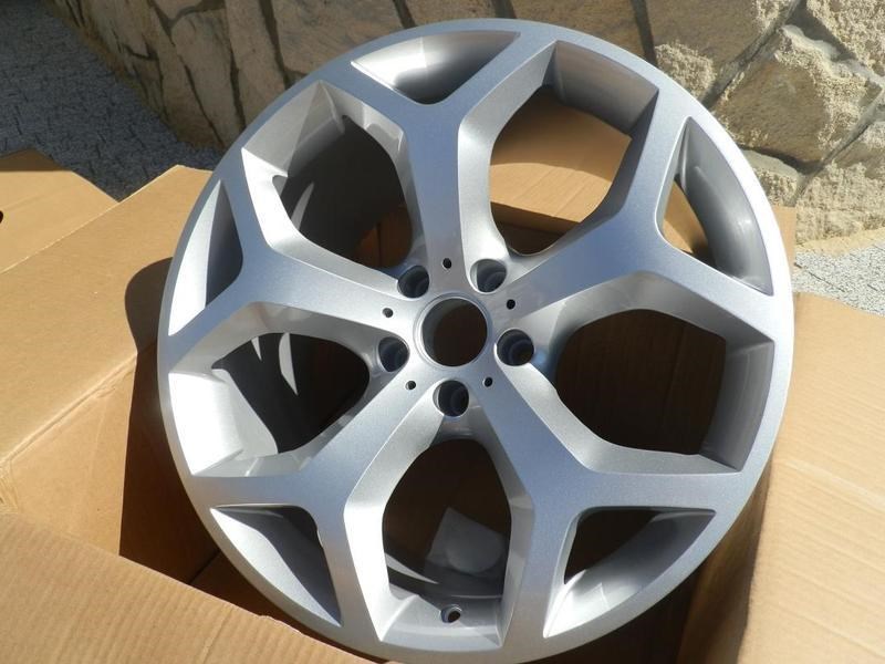 711 S 18 5X120 BMW X5 E70 X6 E71 ET48 4. kép