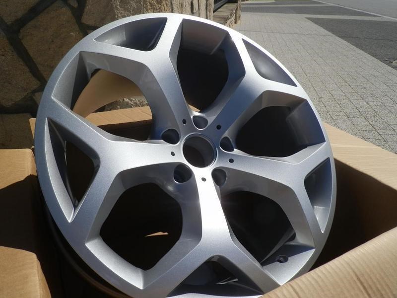 711 S 18 5X120 BMW X5 E70 X6 E71 ET48 6. kép