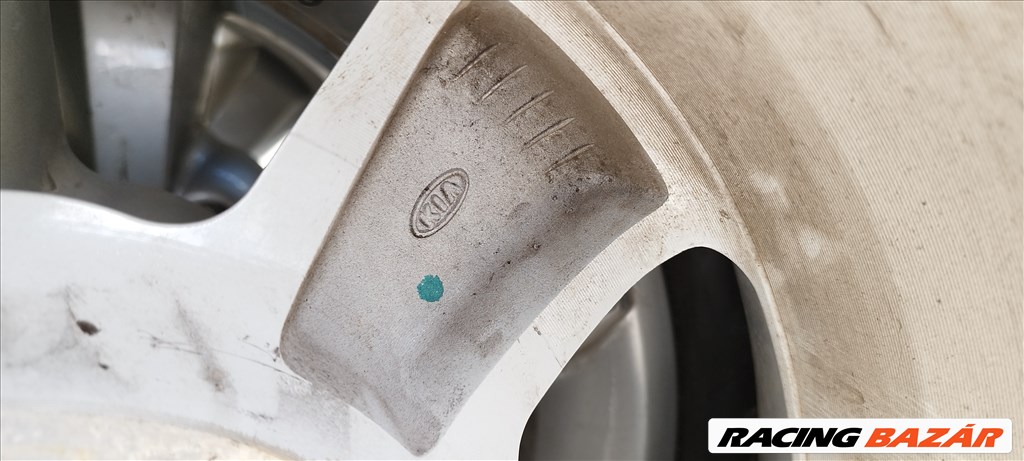  Kia Sorento 17" alufelni, 235/65 újszerű Kumho négyévszakos gumival eladó! 529103E702 11. kép