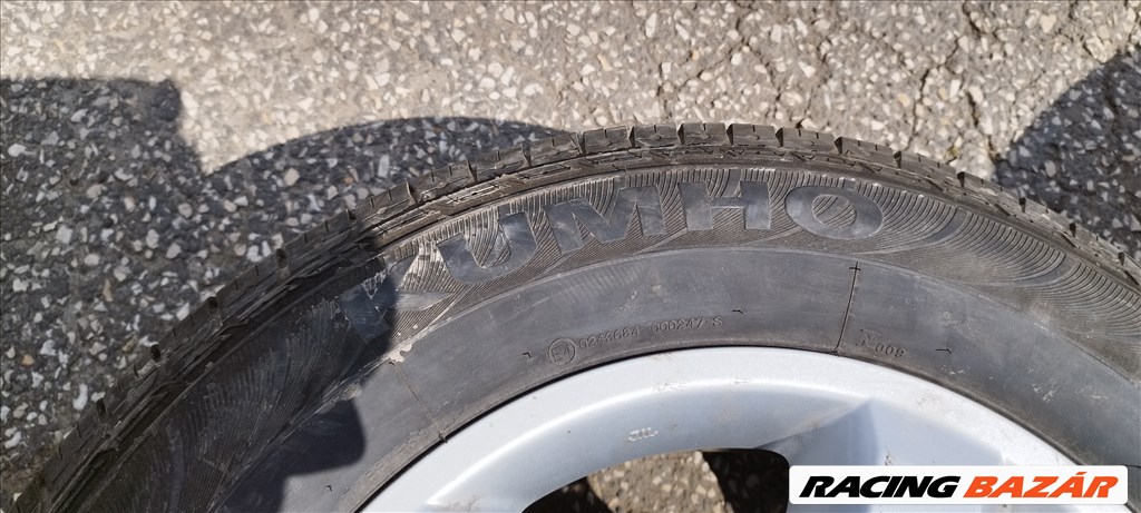  Kia Sorento 17" alufelni, 235/65 újszerű Kumho négyévszakos gumival eladó! 529103E702 16. kép