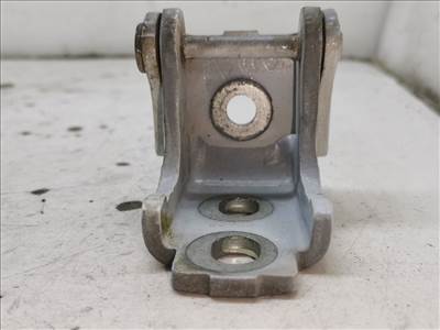 RENAULT CLIO IV 1.5 dCi 75 Jobb első Alsó Zsanér #37085# 804200003R