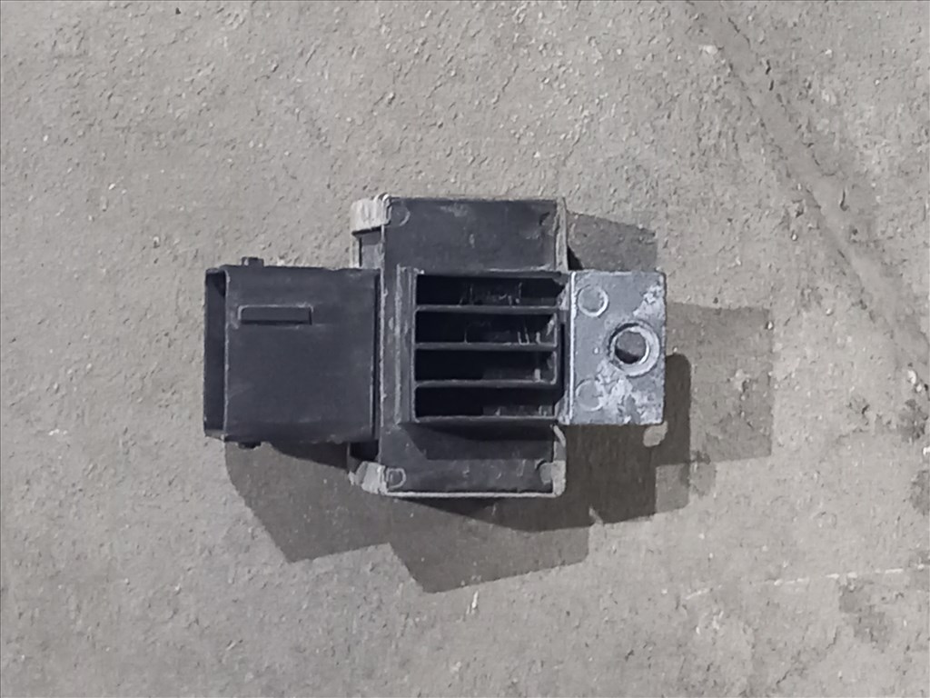 Renault MASTER Opel MOVANO 10- Izzítórelé relé vezérlő izzítás 1300 110678071r 4. kép