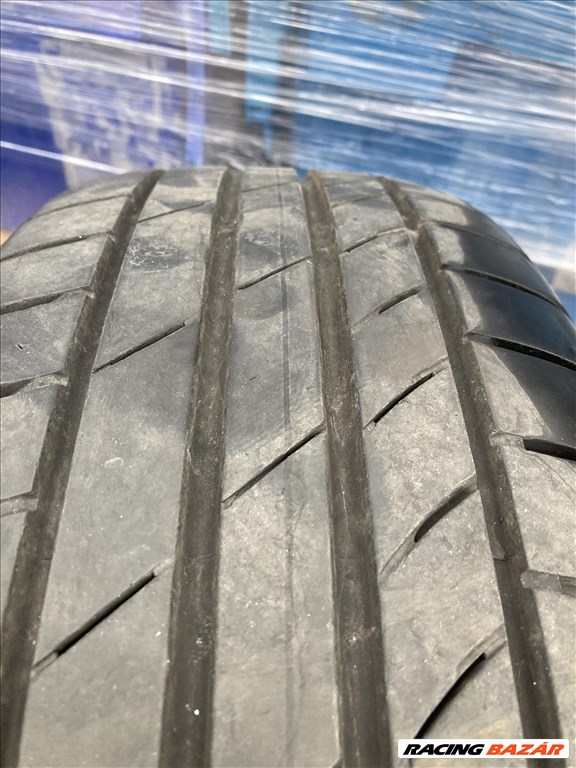  16" újszerű (gyári felni) alufelni, rajta 205/60 újszerű Kumho nyári gumi 7. kép