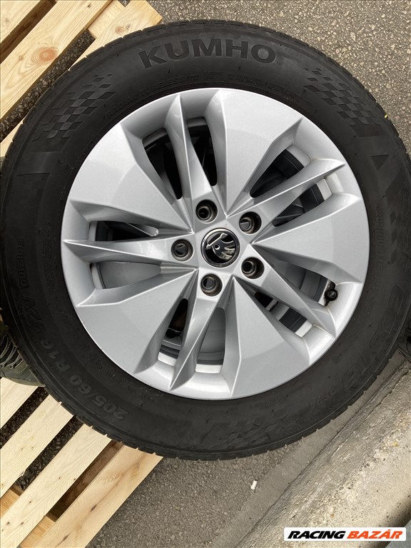 16" újszerű (gyári felni) alufelni, rajta 205/60 újszerű Kumho nyári gumi 11. kép