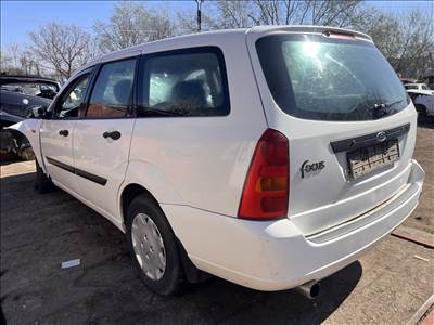 Ford Focus Mk1 1.4i bontott alkatrészei