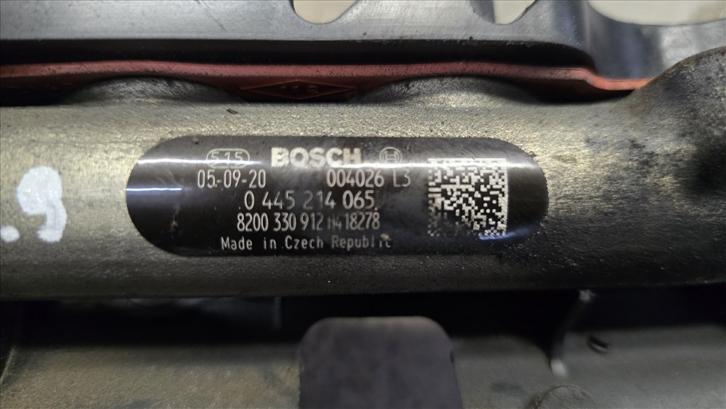 Renault Espace IV 1.9 dCi porlasztó híd 8200330912 3. kép