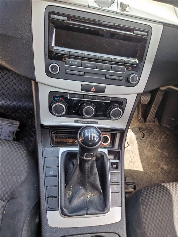 Passat b7 1.6crtdi alkatrészek 5. kép