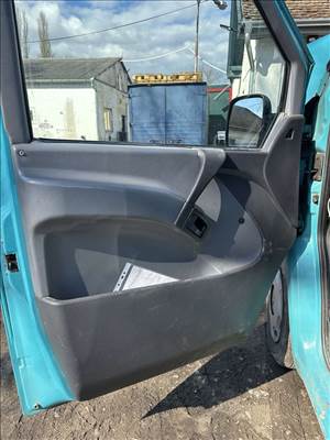 Mercedes Vito 638 bal első ajtókárpit  611980