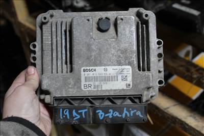 Opel Zafira B 1.9DT motorvezérlő 55198922 BR 