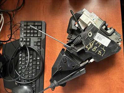 Mercedes B-osztály W245 ajtózár  a1697301635