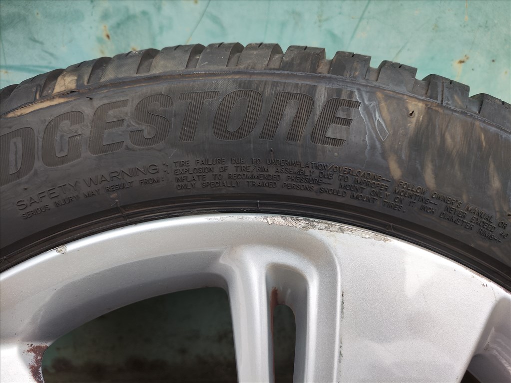 Renault Scénic III 5x114.3 lyukosztású 17" használt alufelni, 205/55 használt négyévszakos gumi 3. kép