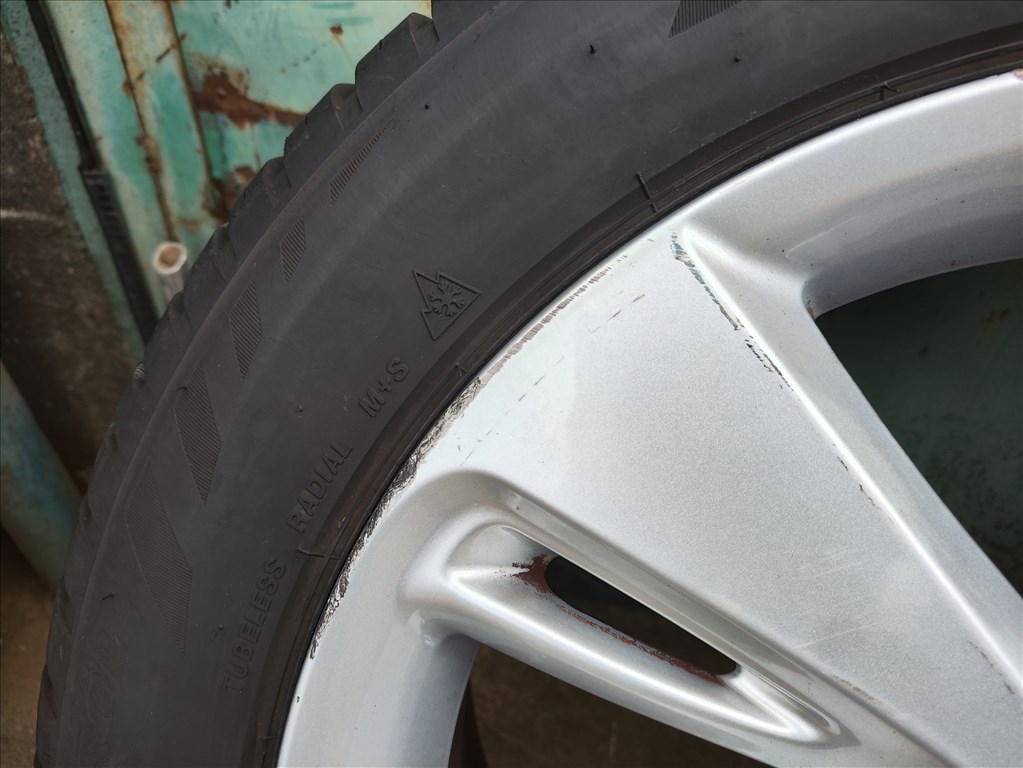Renault Scénic III 5x114.3 lyukosztású 17" használt alufelni, 205/55 használt négyévszakos gumi 4. kép