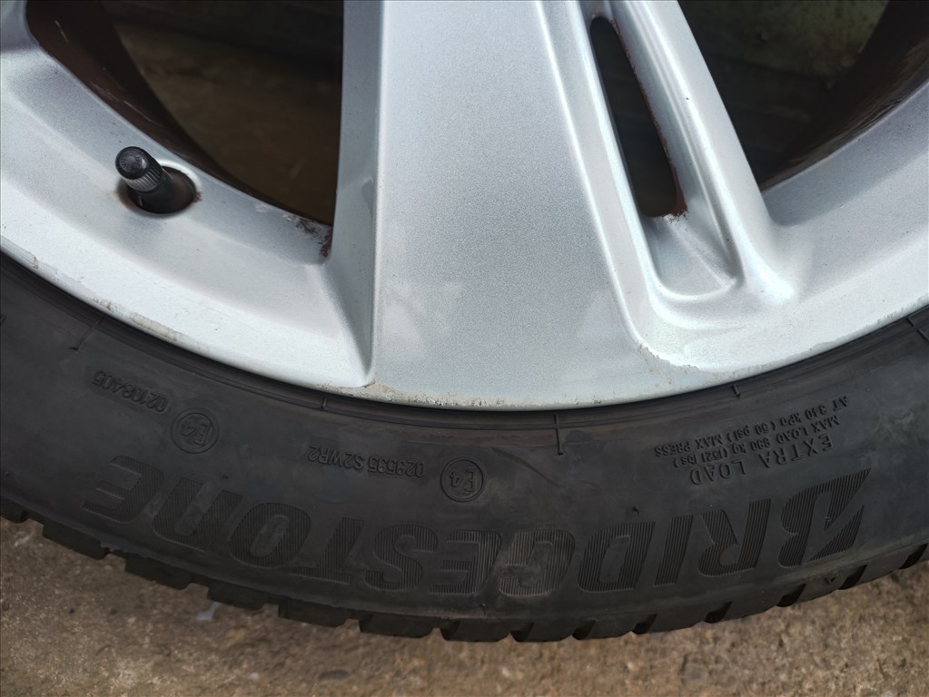 Renault Scénic III 5x114.3 lyukosztású 17" használt alufelni, 205/55 használt négyévszakos gumi 5. kép