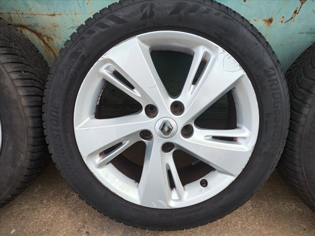 Renault Scénic III 5x114.3 lyukosztású 17" használt alufelni, 205/55 használt négyévszakos gumi 6. kép