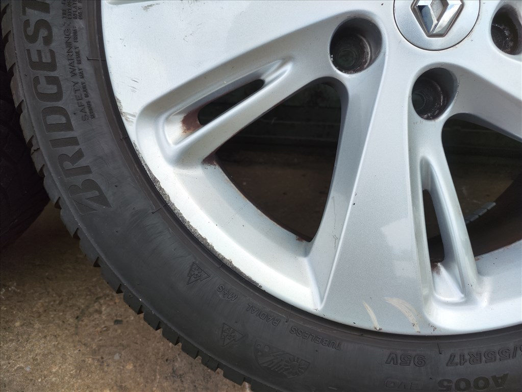Renault Scénic III 5x114.3 lyukosztású 17" használt alufelni, 205/55 használt négyévszakos gumi 8. kép