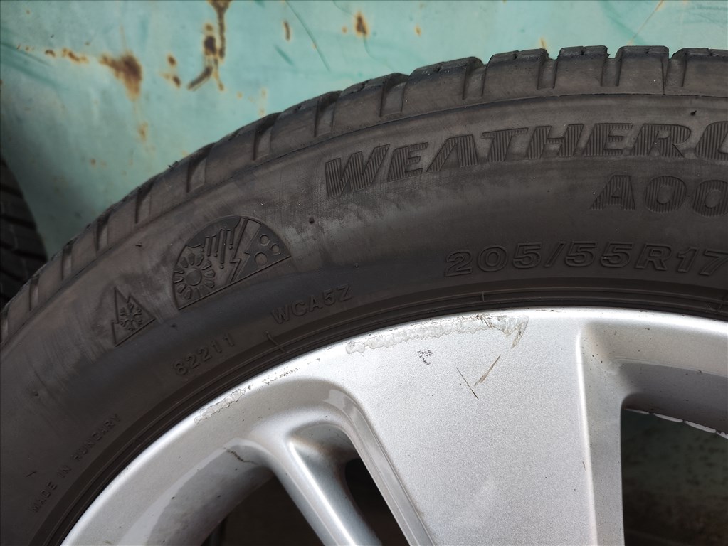 Renault Scénic III 5x114.3 lyukosztású 17" használt alufelni, 205/55 használt négyévszakos gumi 12. kép