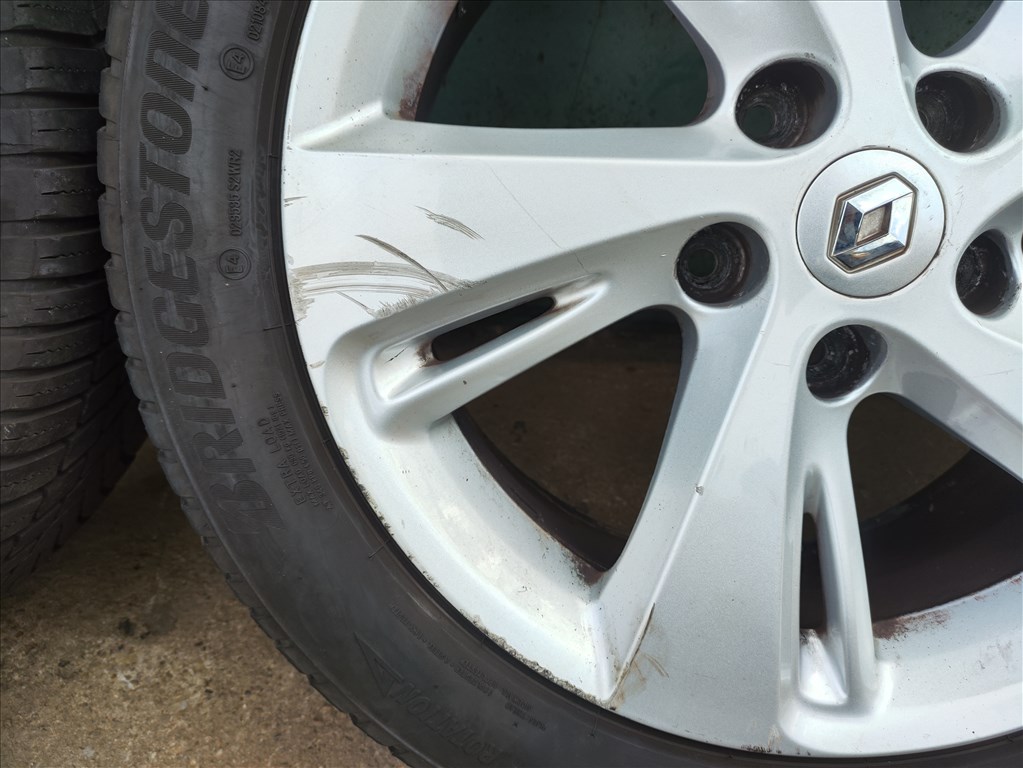Renault Scénic III 5x114.3 lyukosztású 17" használt alufelni, 205/55 használt négyévszakos gumi 13. kép