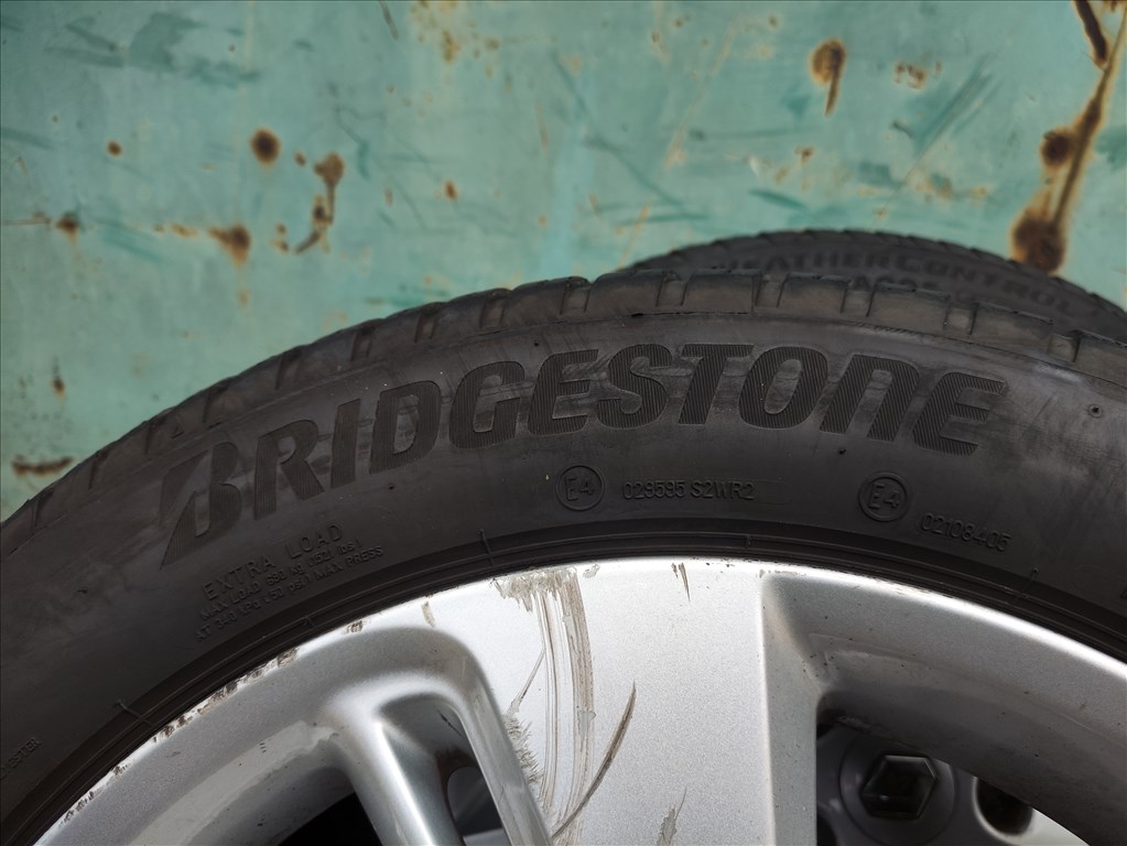 Renault Scénic III 5x114.3 lyukosztású 17" használt alufelni, 205/55 használt négyévszakos gumi 23. kép