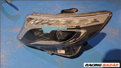 Mercedes V-osztály W447 fényszóró  a4479061801