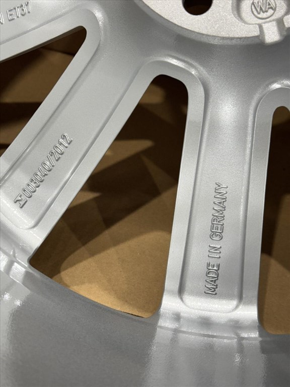 R20 Original Audi 8.5J ET37 - 4K9 601 025B 4K9601025B 3DB ALUFELNI  6. kép