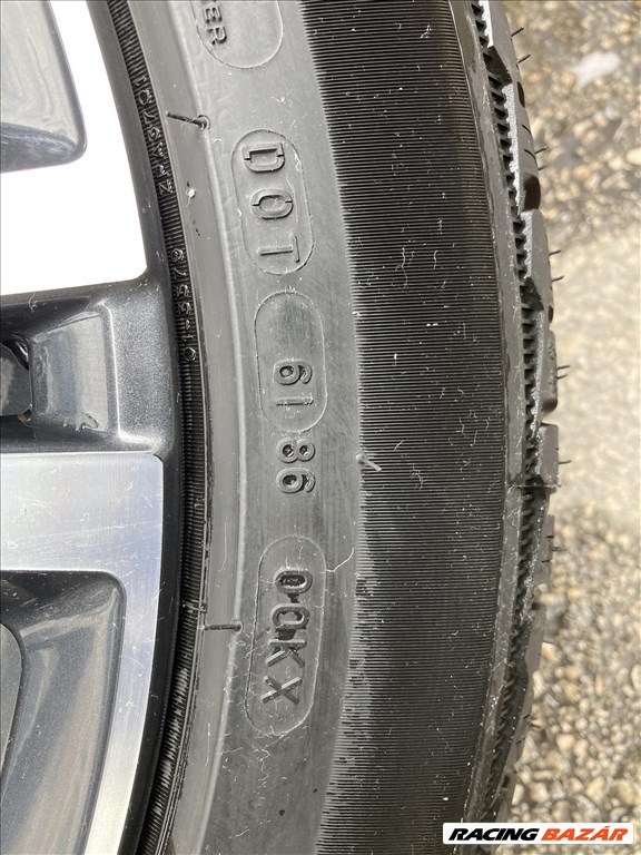  19" újszerű (gyári felni) alufelni, rajta 2db 285/40 és 2db 265/40 újszerű Michelin téli gumi  7. kép