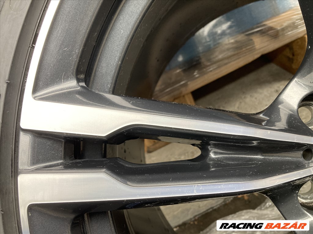  19" újszerű (gyári felni) alufelni, rajta 2db 285/40 és 2db 265/40 újszerű Michelin téli gumi  12. kép