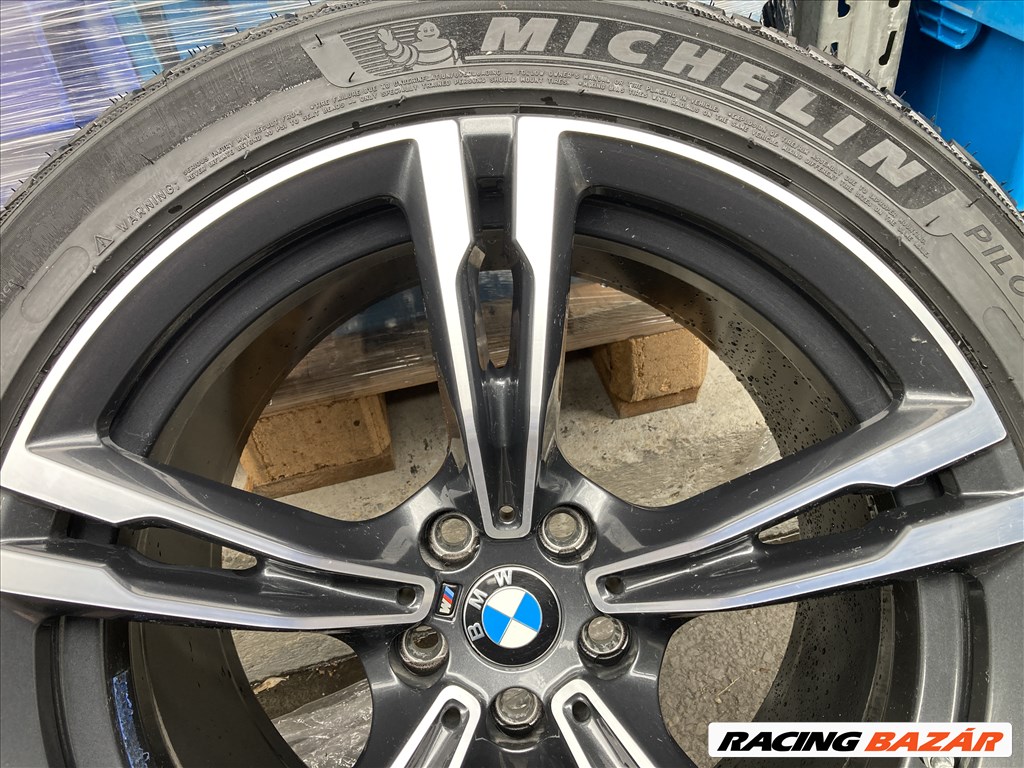 19" újszerű (gyári felni) alufelni, rajta 2db 285/40 és 2db 265/40 újszerű Michelin téli gumi  13. kép