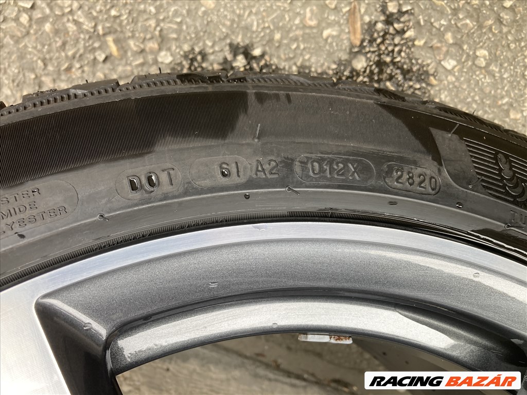  19" újszerű (gyári felni) alufelni, rajta 2db 285/40 és 2db 265/40 újszerű Michelin téli gumi  20. kép