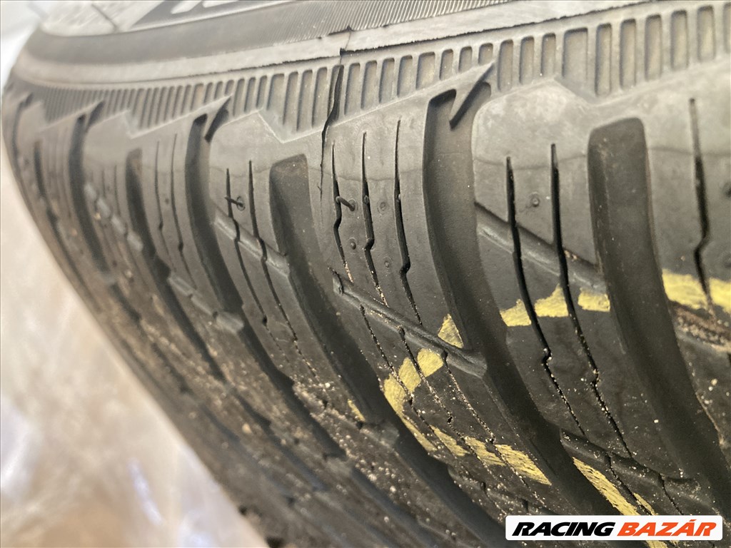  19" újszerű (gyári felni) alufelni, rajta 2db 285/40 és 2db 265/40 újszerű Michelin téli gumi  24. kép