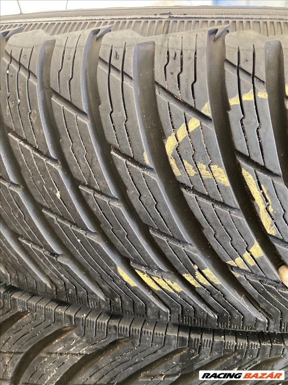  19" újszerű (gyári felni) alufelni, rajta 2db 285/40 és 2db 265/40 újszerű Michelin téli gumi  25. kép