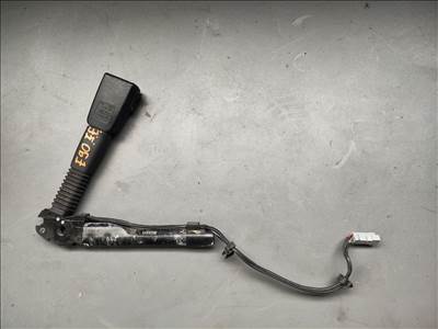 BMW 3-as sorozat E90, E91, E92, E93 jobb első övfeszítő  9119542 33037877h