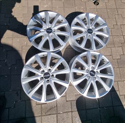  5x112 lyukosztású 6,5J 17" újszerű Oxxo alufelni