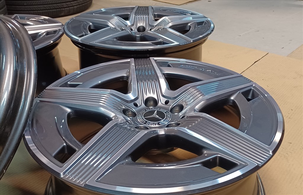  Új! Gyári Mercedes W254 GLC AMG alufelnik 5x112 8-9x19 ET32,5-30 4db 3. kép