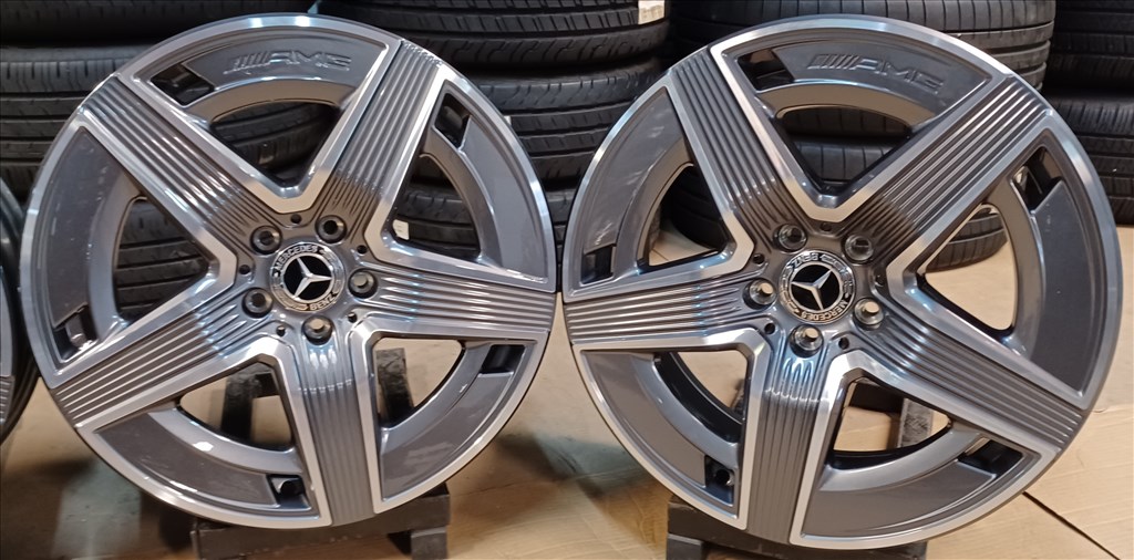  Új! Gyári Mercedes W254 GLC AMG alufelnik 5x112 8-9x19 ET32,5-30 4db 5. kép