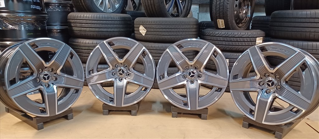  Új! Gyári Mercedes W254 GLC AMG alufelnik 5x112 8-9x19 ET32,5-30 4db 6. kép
