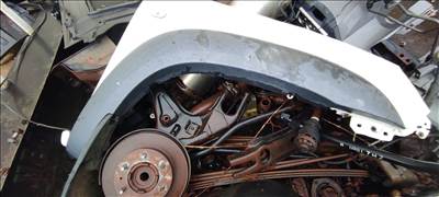 Mazda BT-50 Jobb első sárvédő perem