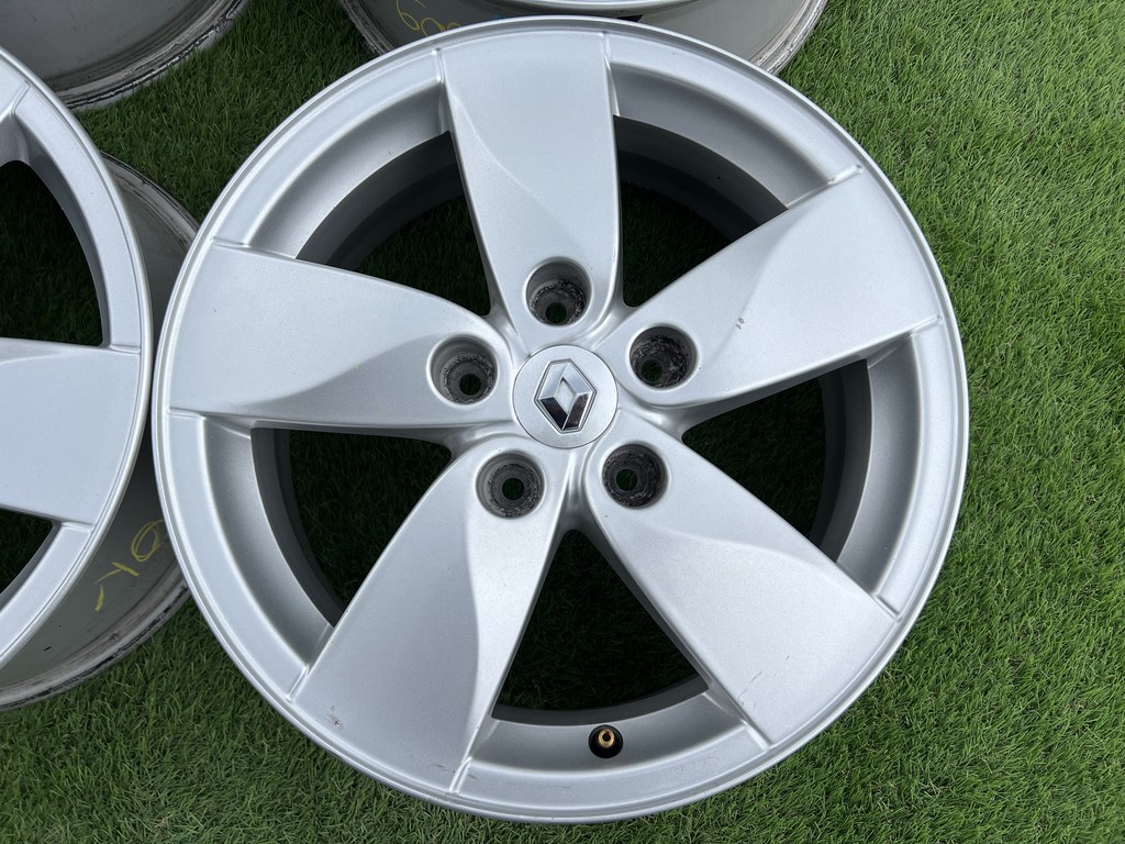 5x114.3 16" Renault gyári alufelni 6,5Jx16h2 ET47 3. kép