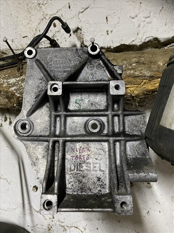 Volkswagen Passat B5 1.9 TDI klíma alkatrész klímatartó 028260885a 1. kép