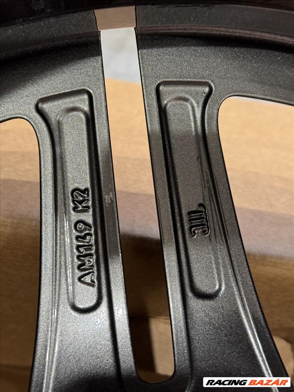 R19 Original mercedes 8.5J ET46 - A177 401 2300 A1774012300 1db felni 3. kép