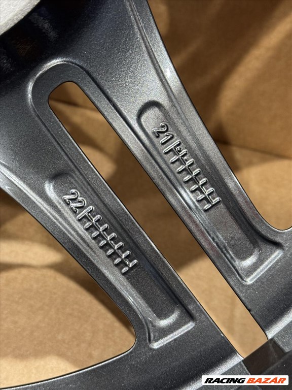 R19 Original mercedes 8.5J ET46 - A177 401 2300 A1774012300 1db felni 6. kép