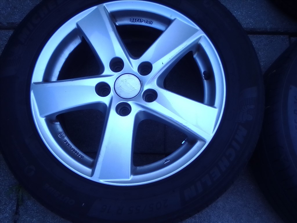 16" VW Golf VII alufelni rajta 205/55 Michelin Primacy4 S2 nyári gumi  2. kép