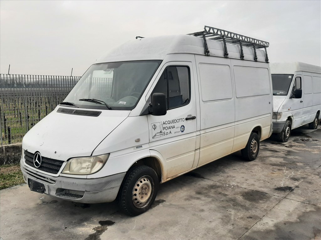 Mercedes Sprinter (W901) bontott alkatrészei 1. kép