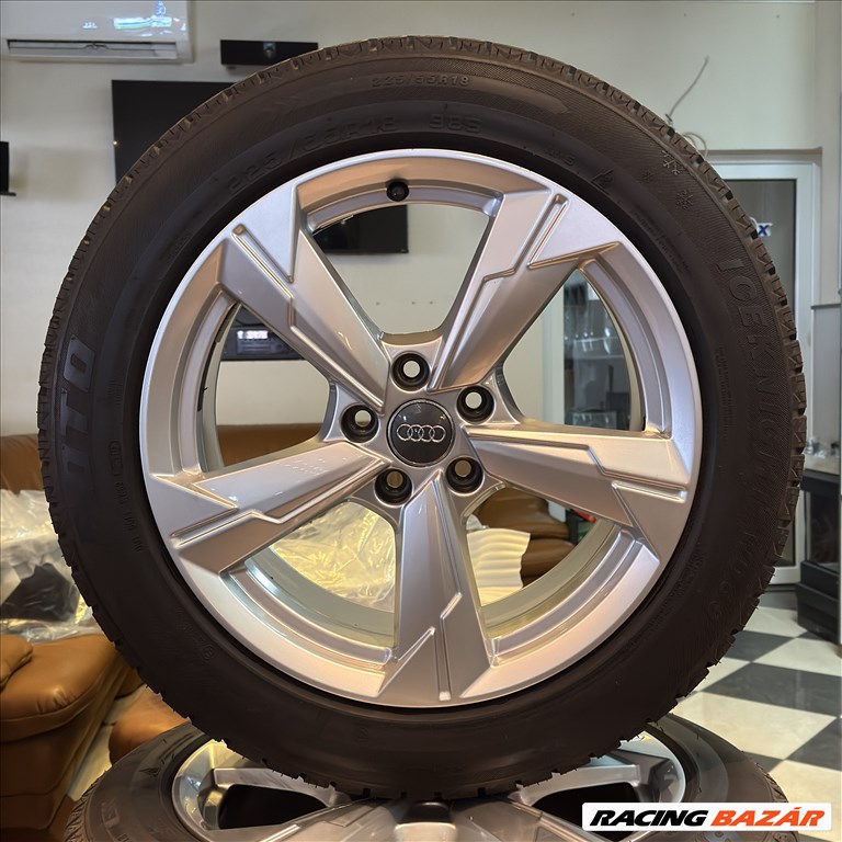 5x112 újszerű alufelni garnitúra gyári Audi 8x18" ET39 66,5 4K0601025 1. kép