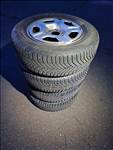 5x114.3 lyukosztású 16" Dacia Duster lemezfelni Gyári, 215/65 R16 téli gumi Duster kerékgarnitúra