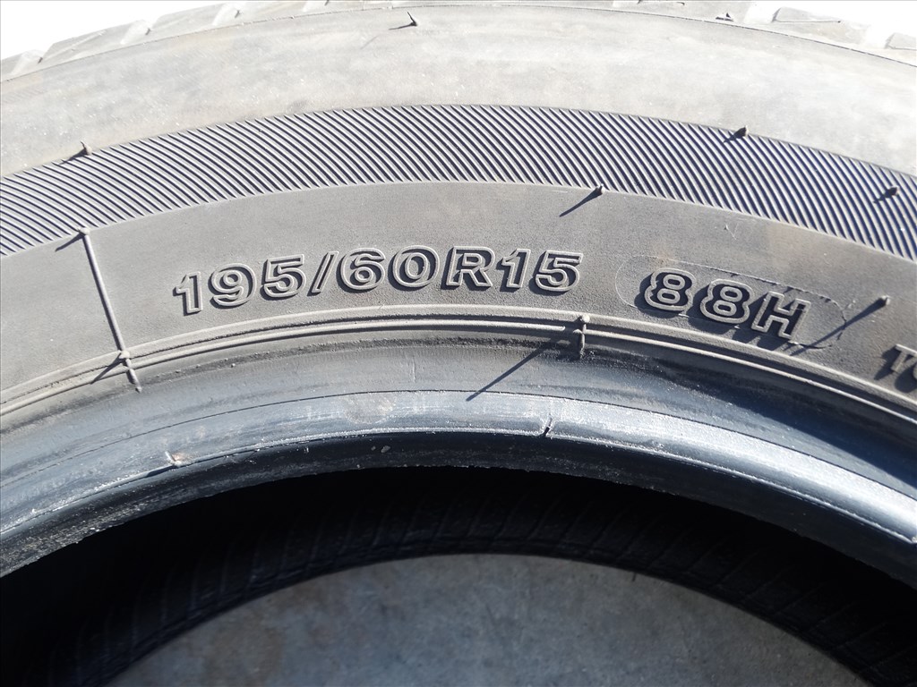  195/6015" használt Bridgestone nyári gumi  4. kép