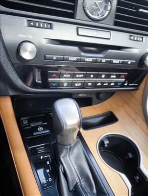 Lexus IS / ES / GS / RX / NX váltógomb